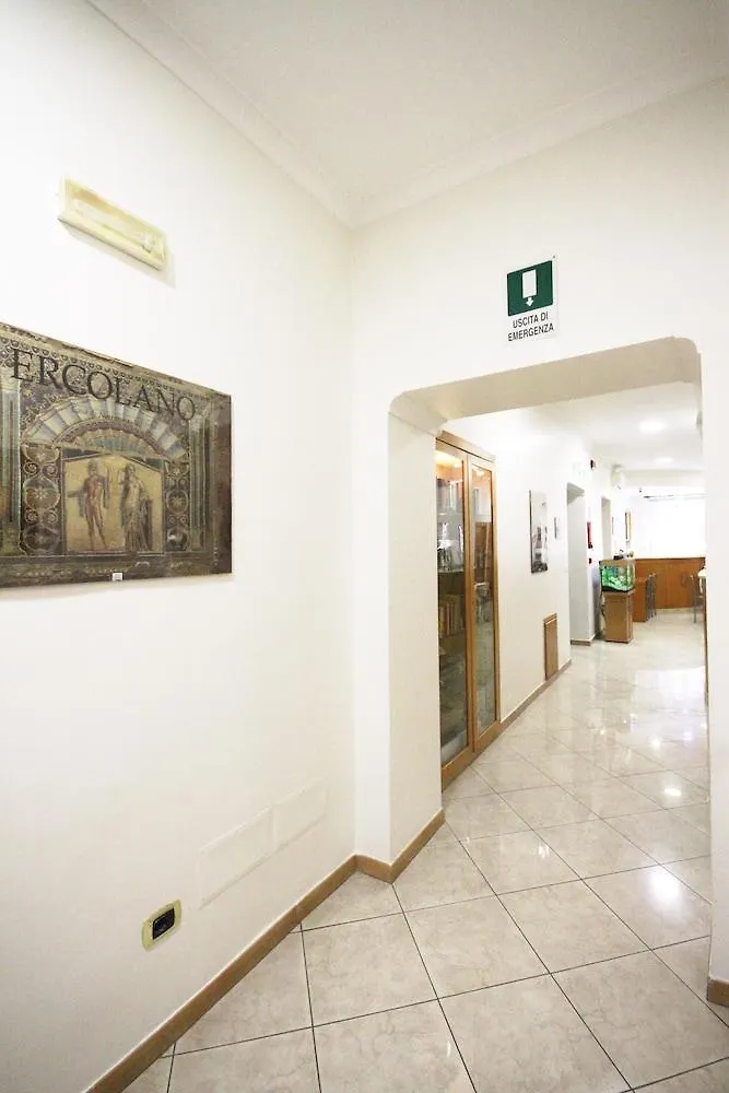 Hotel Zara Napoli 2*, Nápoles Italia