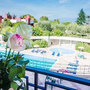 Hotel Residence Holiday 3* Sirmione