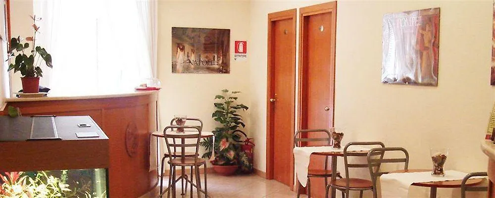 Hotel Zara Napoli 2*, Νάπολη
